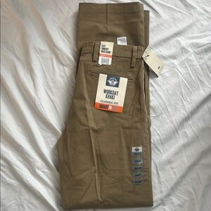Dockers Workday Khaki Classic Fit Pants - Tan 34 x 34 NWT